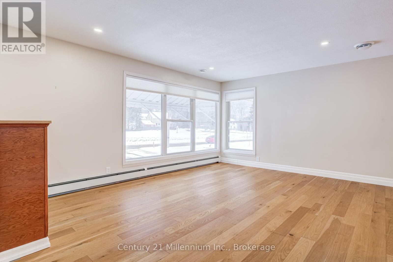 371 Hunter Street, South Bruce Peninsula, Ontario  N0H 2T0 - Photo 4 - X12703540