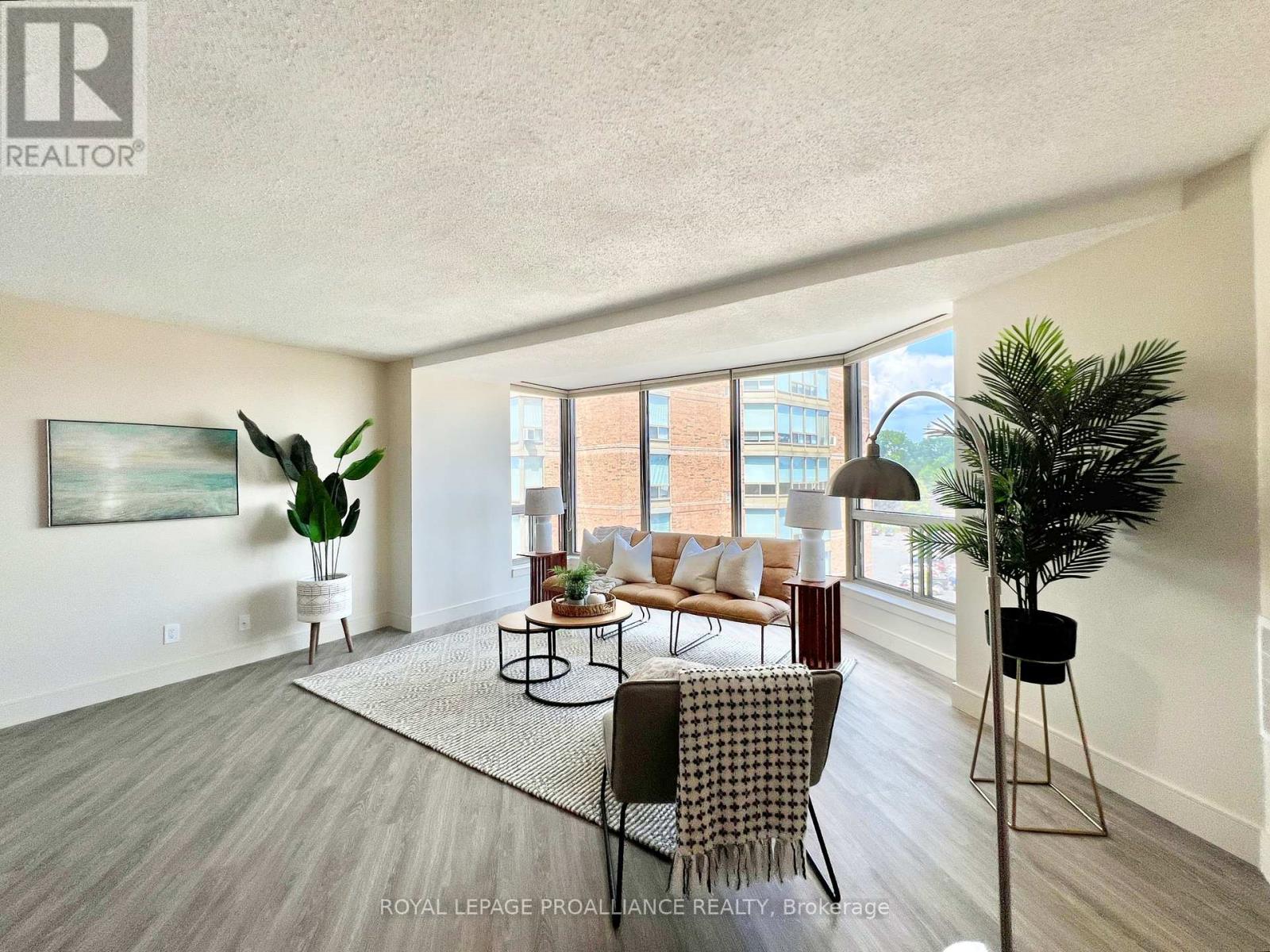 604 - 344 Front Street, Belleville, Ontario  K8N 5M4 - Photo 2 - X12703644