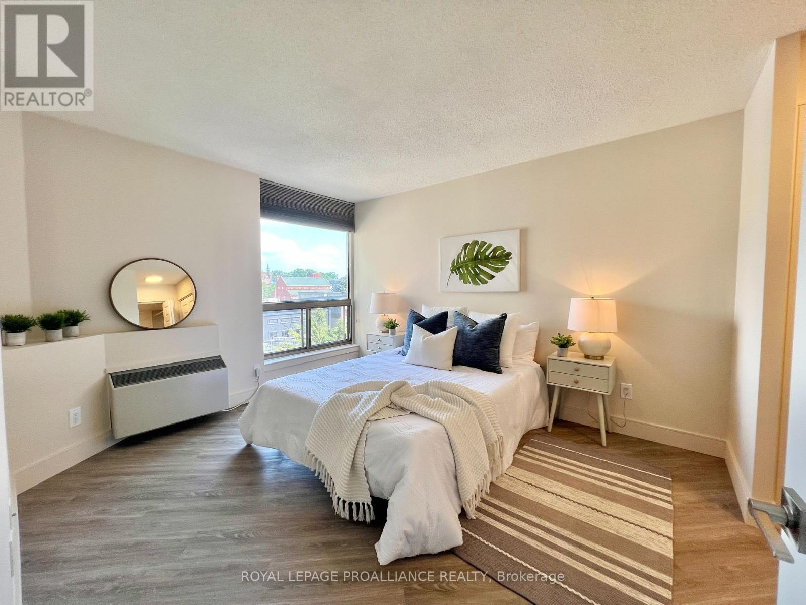 604 - 344 Front Street, Belleville, Ontario  K8N 5M4 - Photo 7 - X12703644