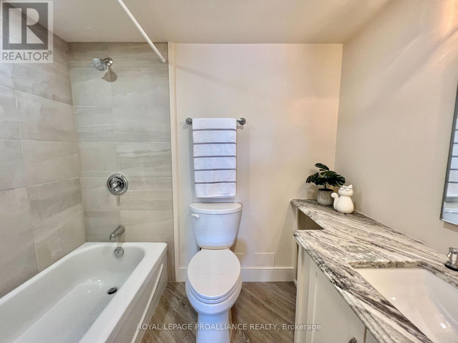 604 - 344 Front Street, Belleville, Ontario  K8N 5M4 - Photo 9 - X12703644