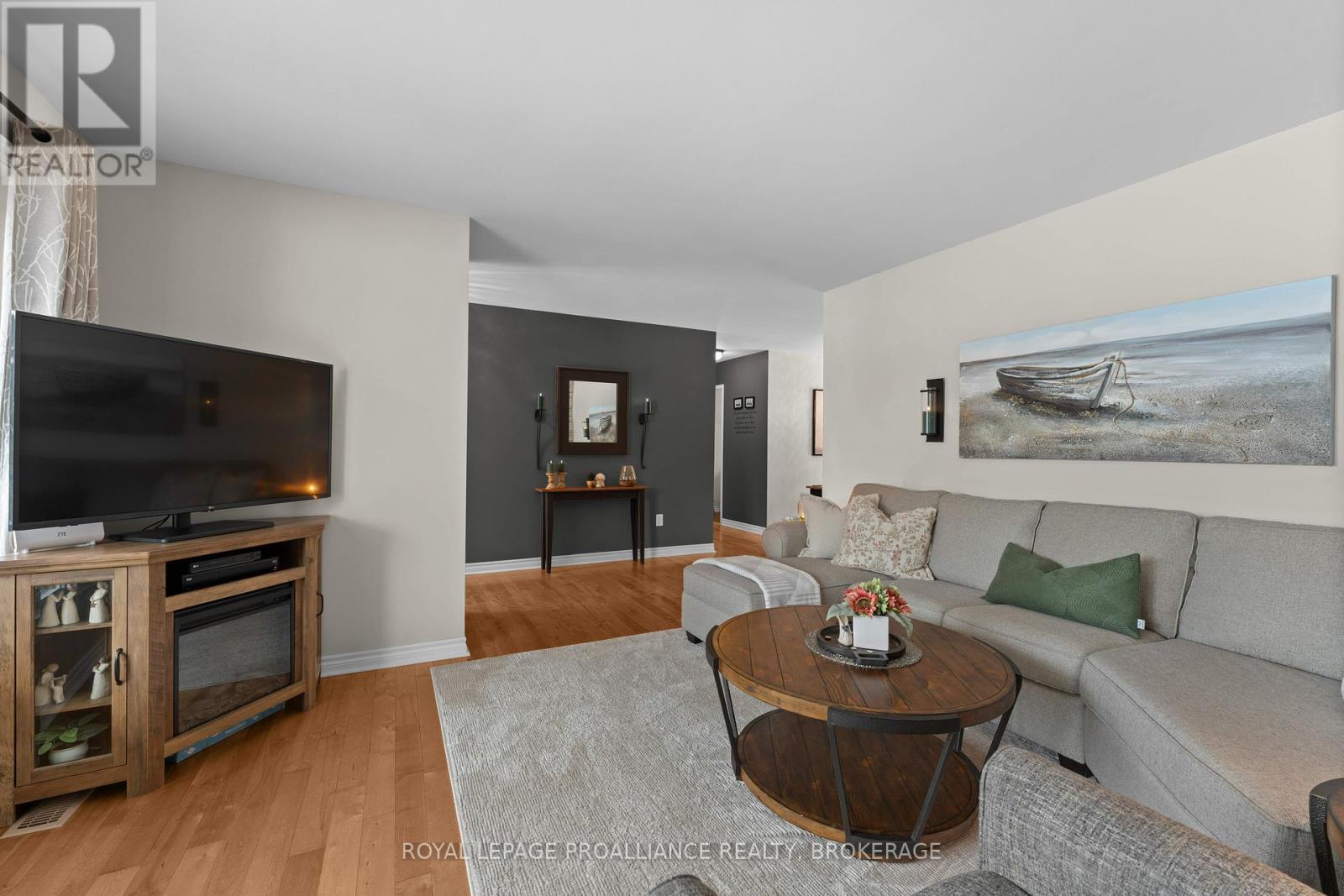 7379 Highway 2, Greater Napanee, Ontario  K7R 3K6 - Photo 8 - X12703556