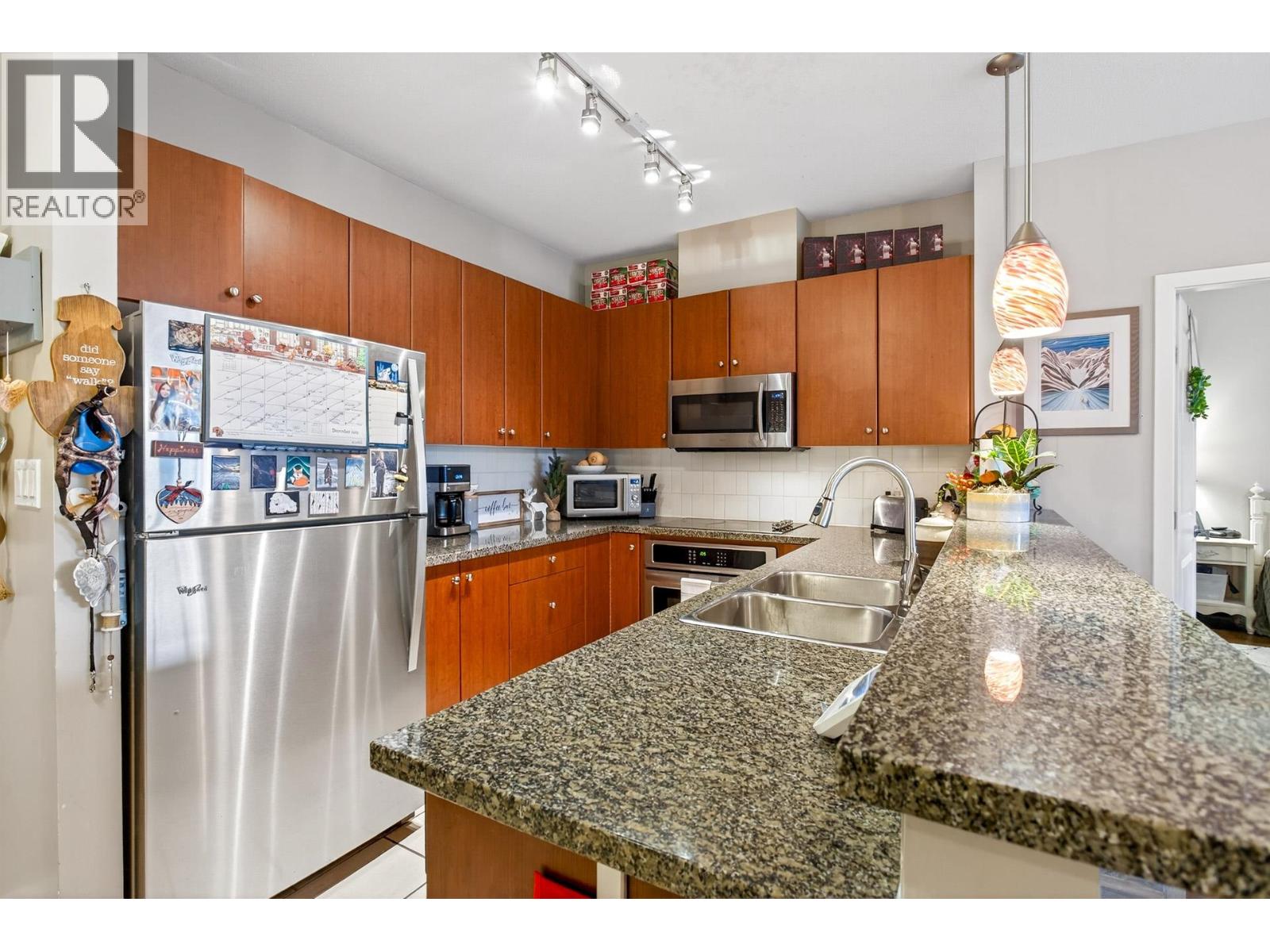 302 100 Capilano Road, Port Moody, British Columbia  V3H 5M9 - Photo 7 - R3074220