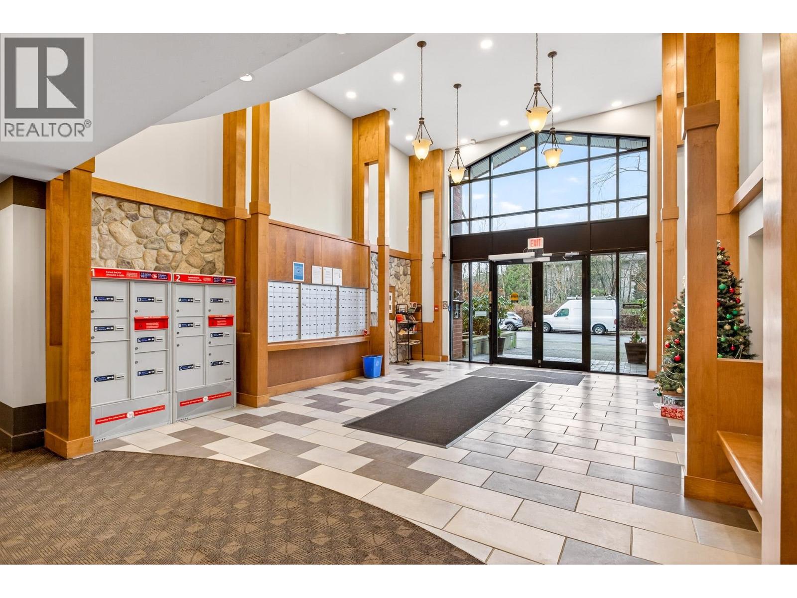 302 100 Capilano Road, Port Moody, British Columbia  V3H 5M9 - Photo 3 - R3074220