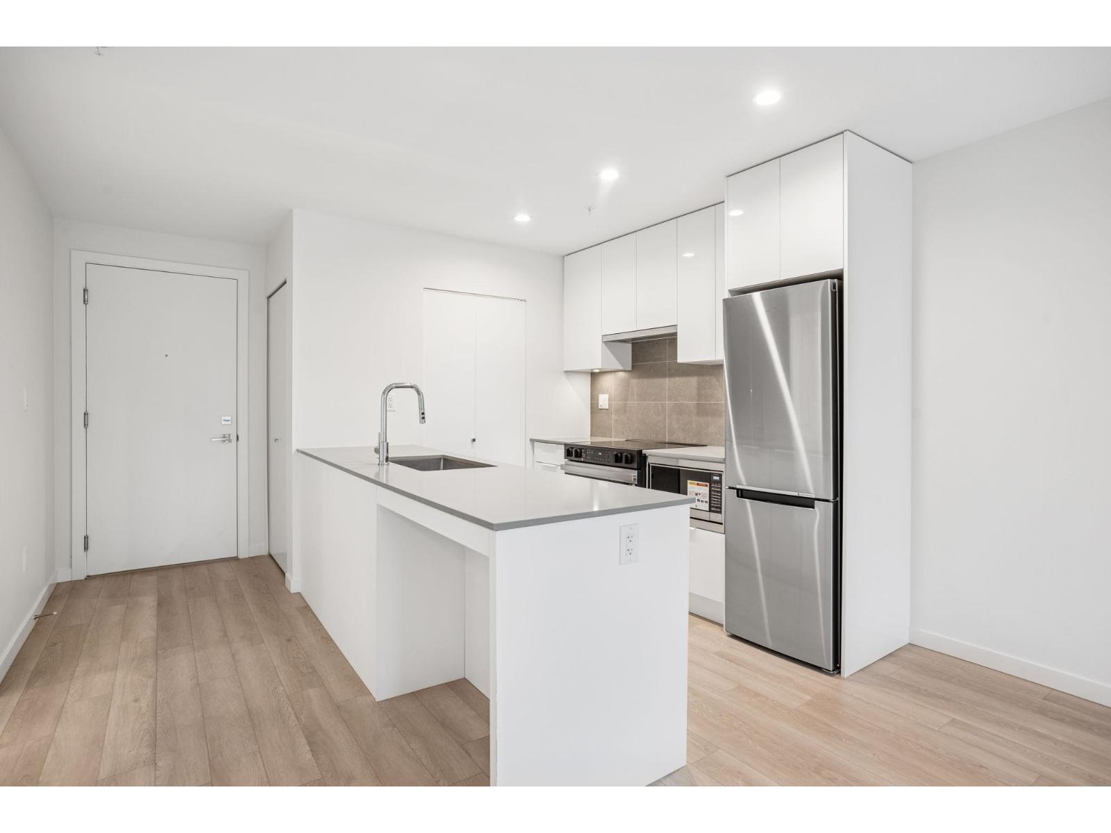 208 14257 103a Avenue, Surrey, British Columbia  V3T 1T1 - Photo 8 - R3048750