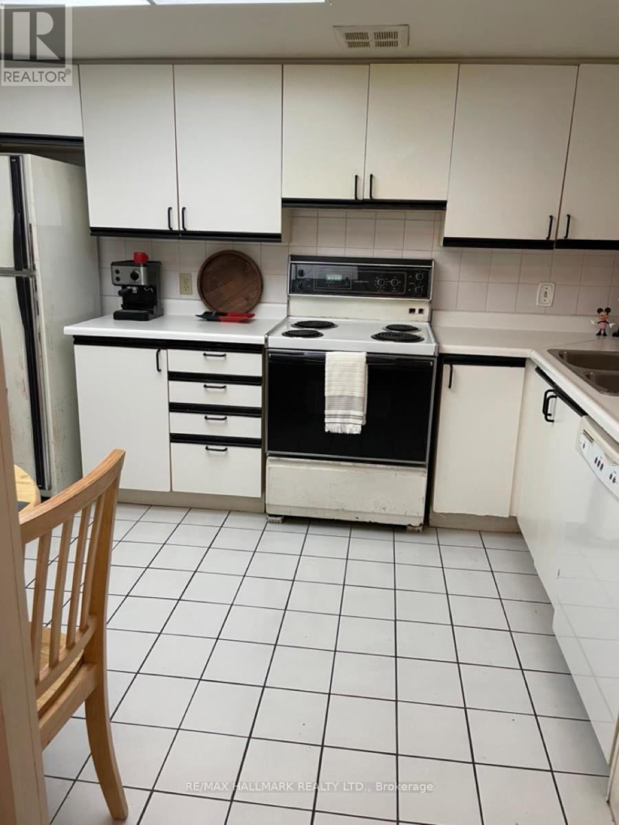 209 - 1101 Steeles Avenue W, Toronto (Westminster-Branson), Ontario  M2R 3W5 - Photo 8 - C12703438