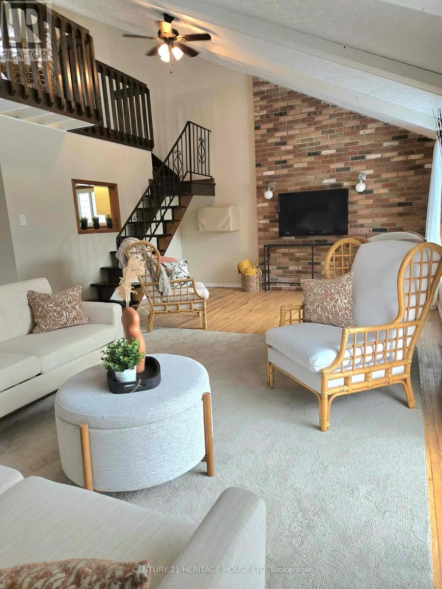 48 Luton Crescent, St. Thomas, Ontario  N5R 5R7 - Photo 3 - X12703536