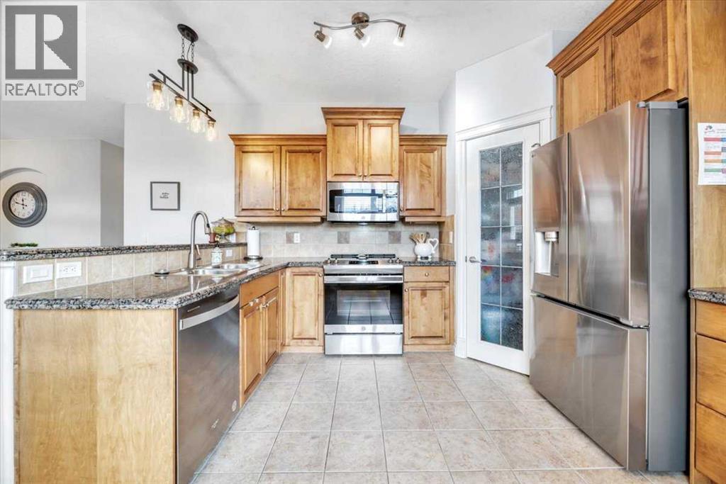 64 Discovery Woods Villas Sw, Calgary, Alberta  T3N 5A6 - Photo 7 - A2279232