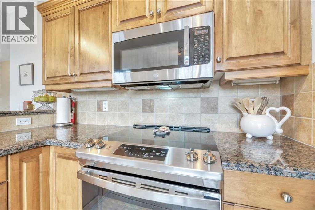 64 Discovery Woods Villas Sw, Calgary, Alberta  T3N 5A6 - Photo 9 - A2279232