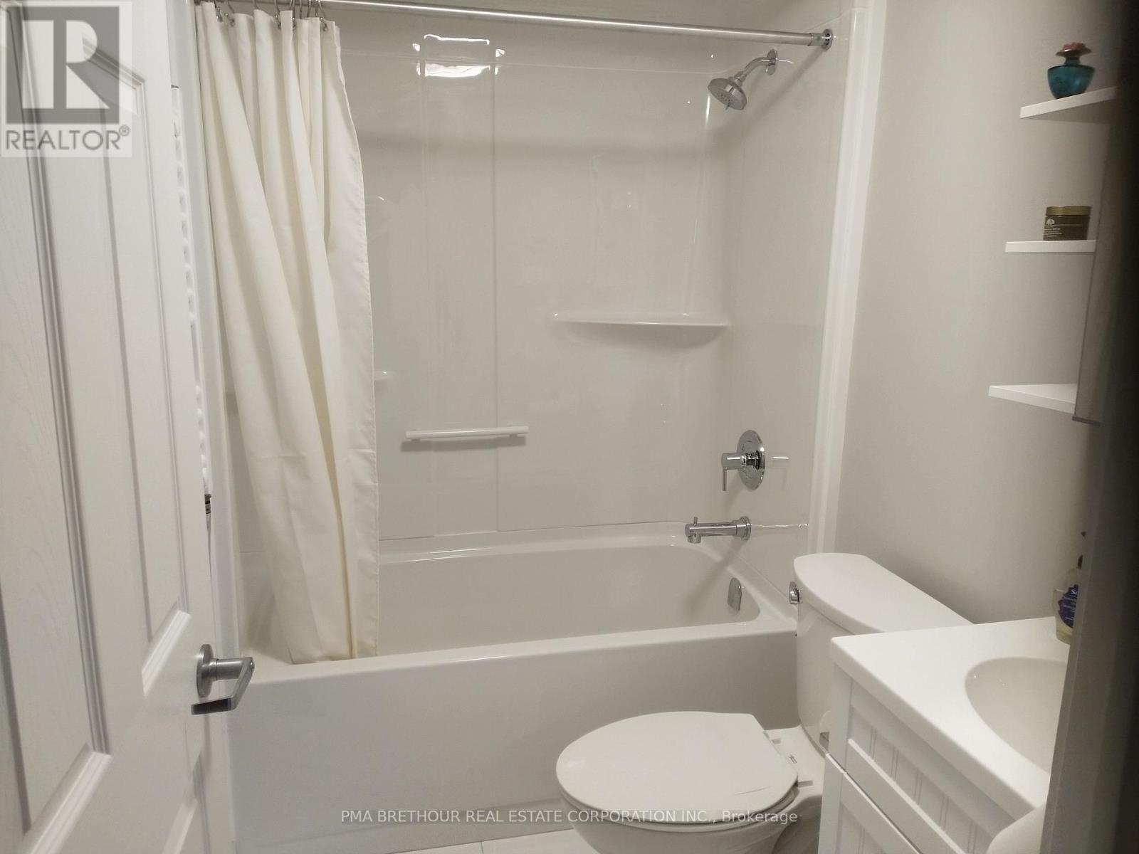 67 Cartwright Avenue, Toronto, Ontario  M6A 1V1 - Photo 8 - W12584296