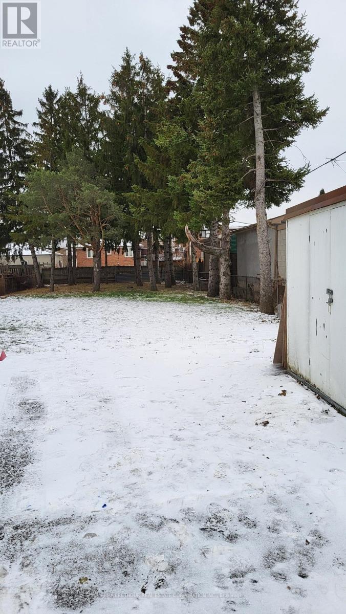 67 Cartwright Avenue, Toronto, Ontario  M6A 1V1 - Photo 15 - W12584296