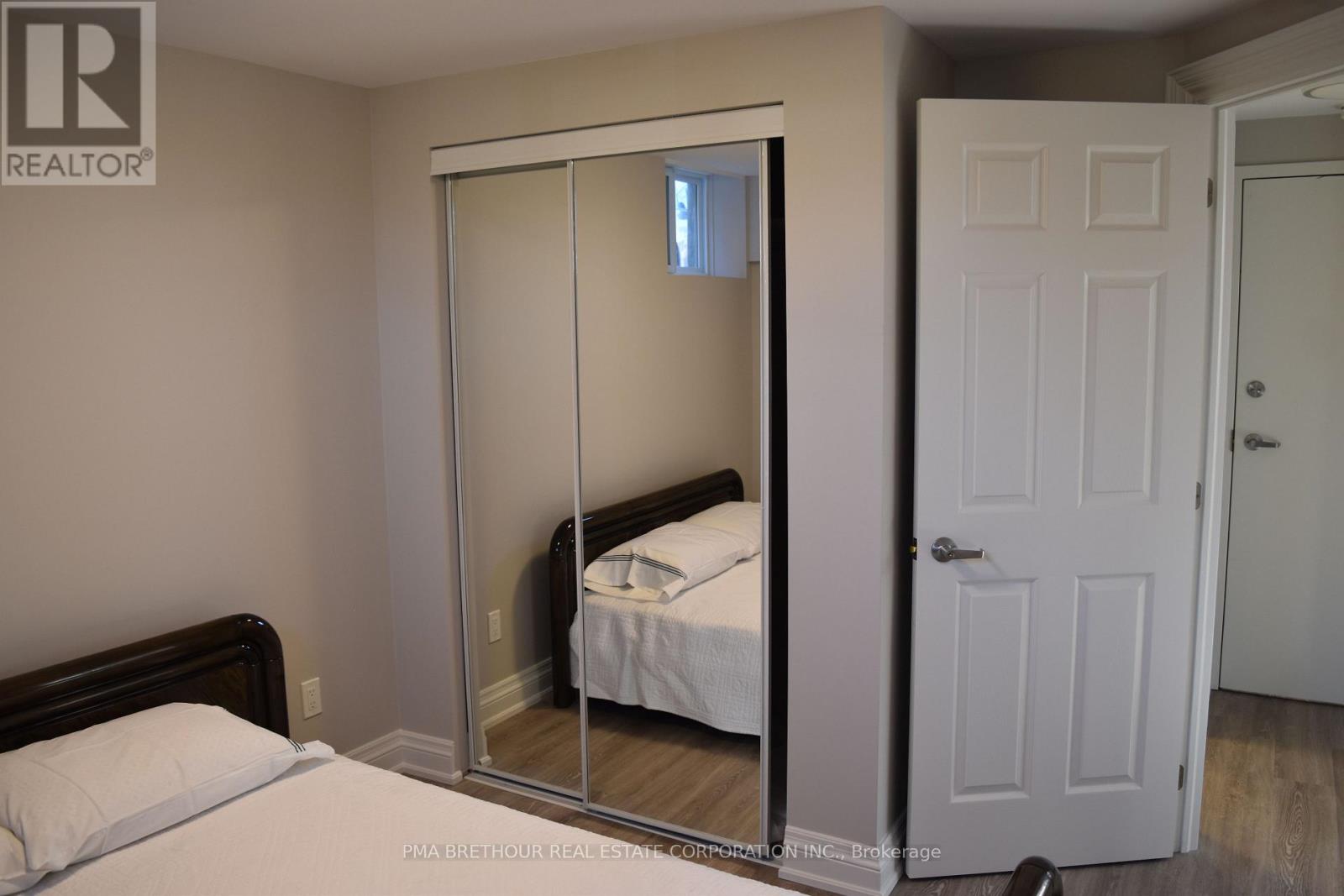 67 Cartwright Avenue, Toronto, Ontario  M6A 1V1 - Photo 12 - W12584296