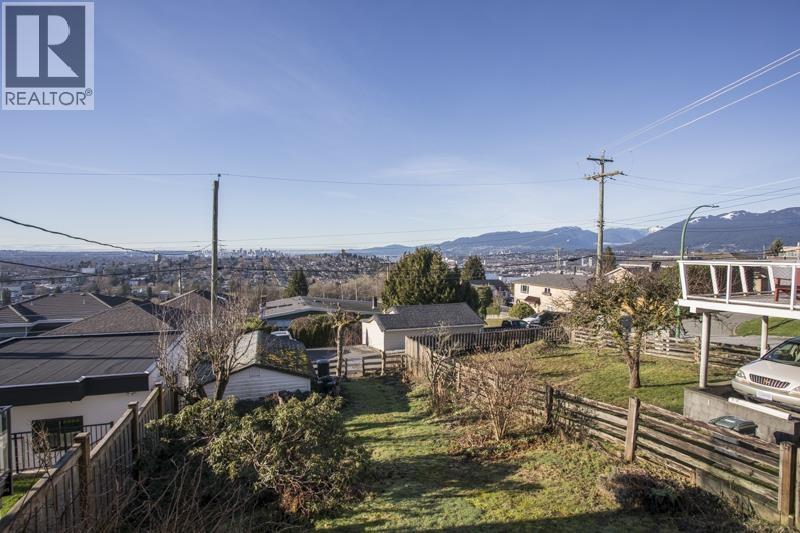 11 Hythe Avenue, Burnaby, British Columbia  V5B 3H6 - Photo 18 - R3073637