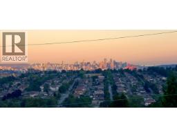 11 HYTHE AVENUE, Burnaby, British Columbia