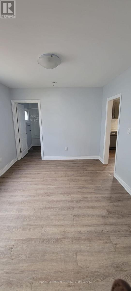 27 Lasalle(Main Unit) Street E, Welland, Ontario  L3B 4J5 - Photo 8 - X12703522