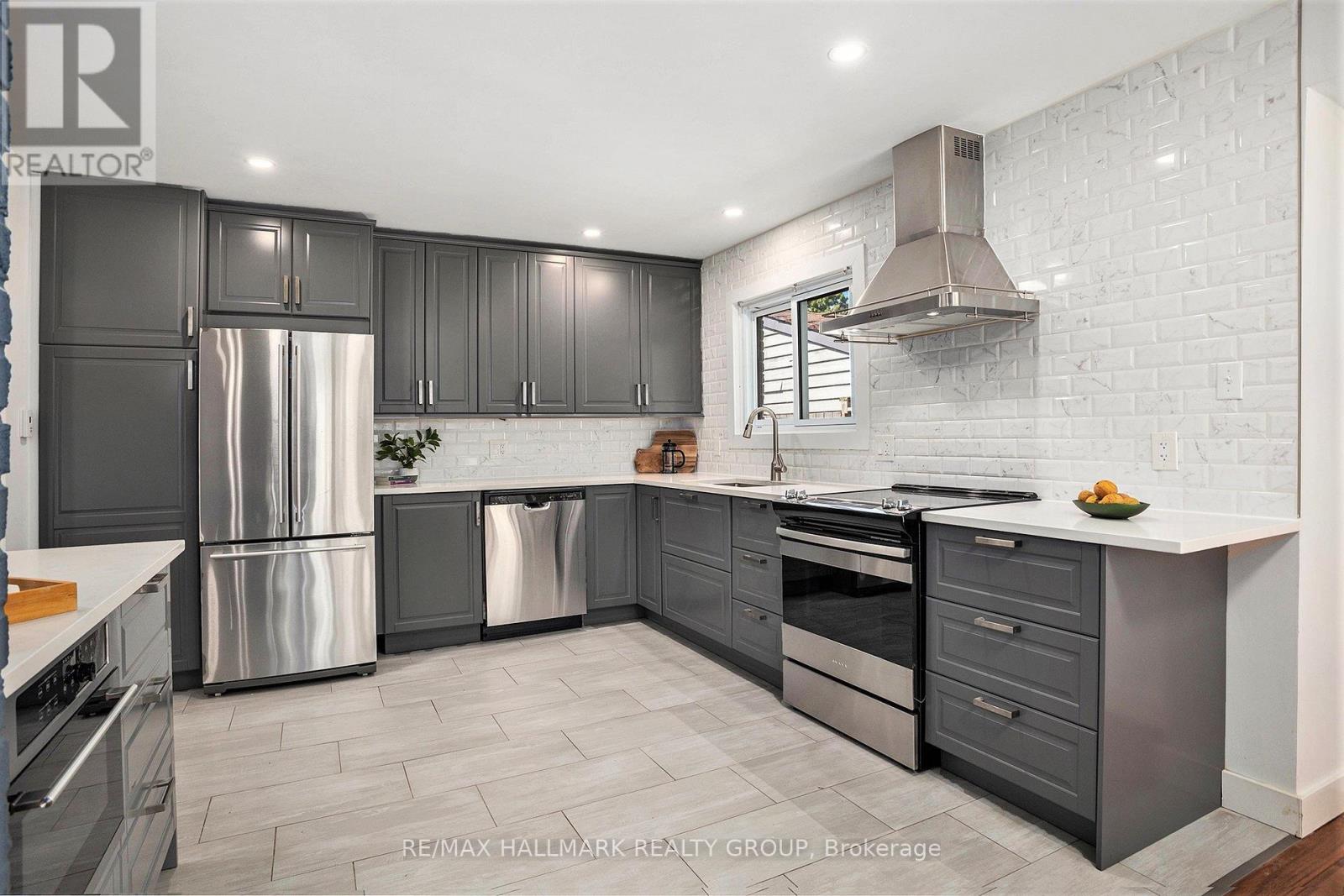 70 Varley Drive, Ottawa, Ontario  K2K 1H2 - Photo 11 - X12497190