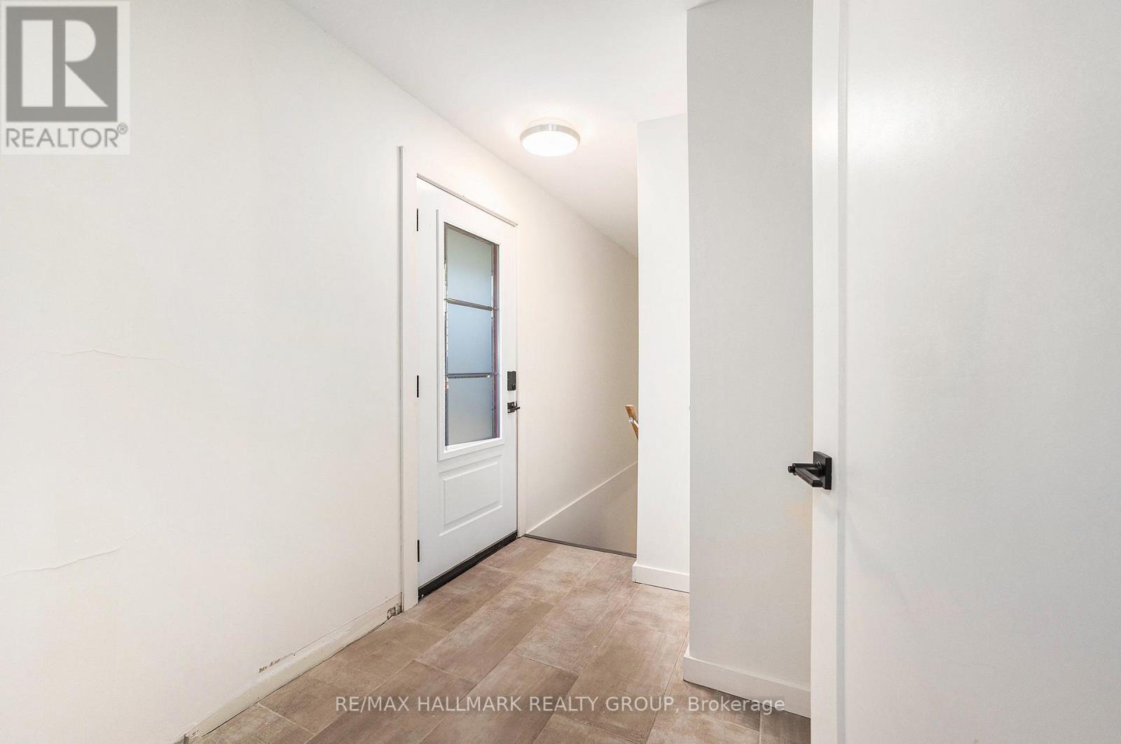 70 Varley Drive, Ottawa, Ontario  K2K 1H2 - Photo 22 - X12497190