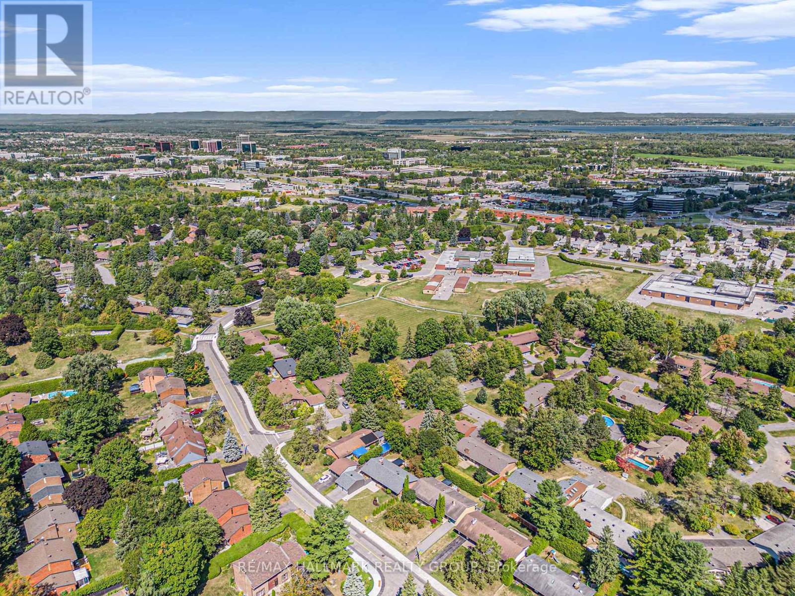 70 Varley Drive, Ottawa, Ontario  K2K 1H2 - Photo 41 - X12497190