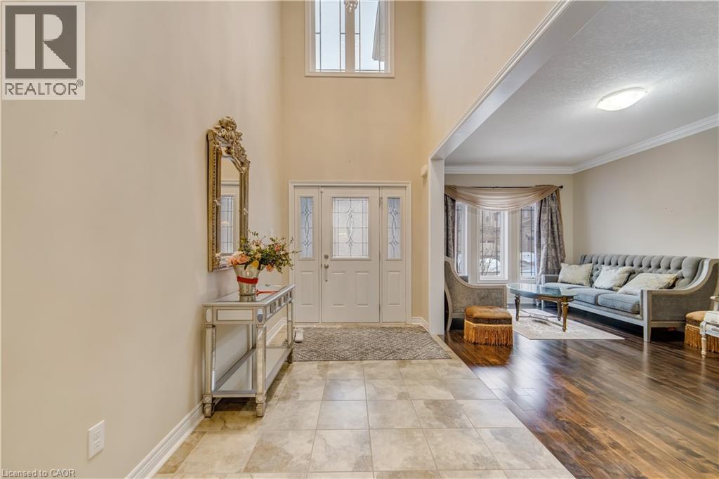 722 Sundew Drive, Waterloo, Ontario  N2V 0C4 - Photo 3 - 40798856