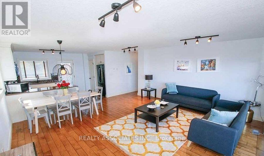 1737 Cedar Grove Avenue, Innisfil, Ontario  L9S 4K9 - Photo 5 - N12696032