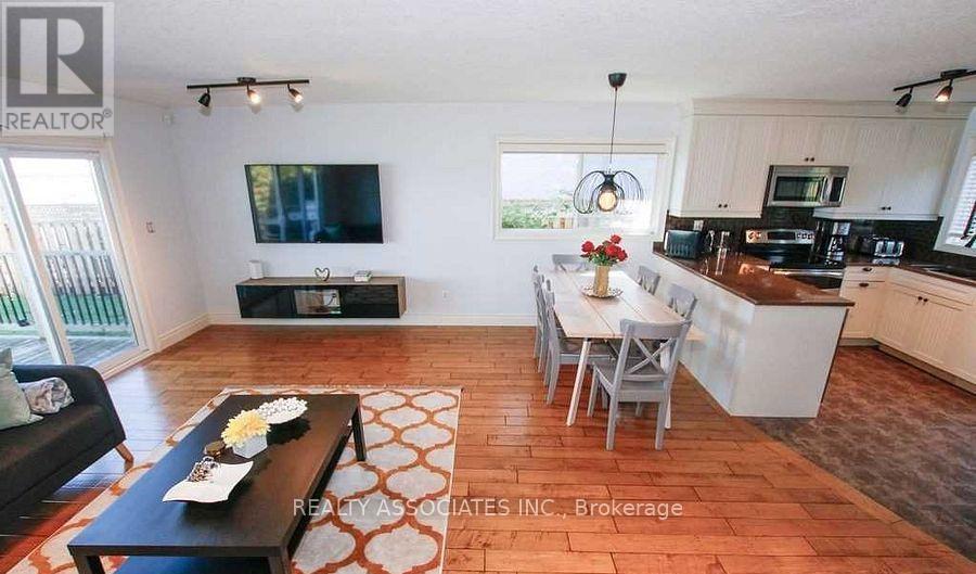 1737 Cedar Grove Avenue, Innisfil, Ontario  L9S 4K9 - Photo 7 - N12696032