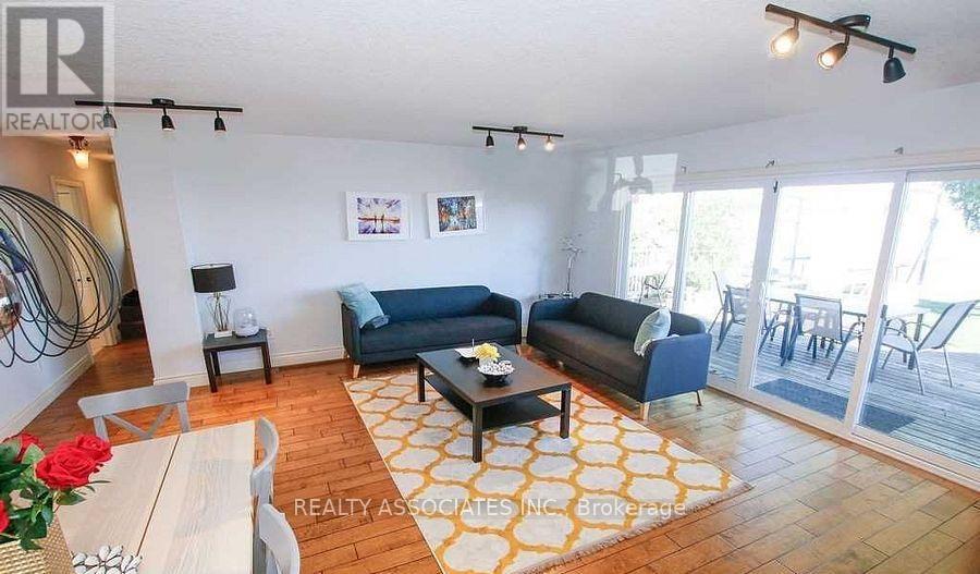 1737 Cedar Grove Avenue, Innisfil, Ontario  L9S 4K9 - Photo 4 - N12696032