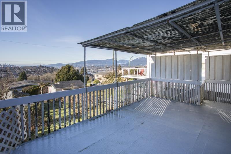 11 Hythe Avenue, Burnaby, British Columbia  V5B 3H6 - Photo 36 - R3073753