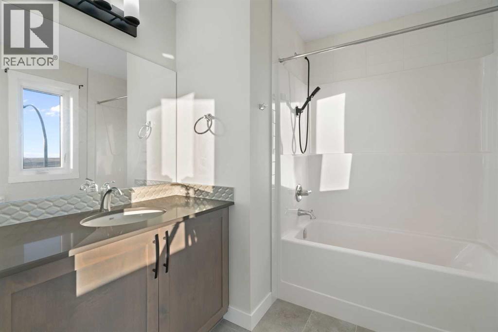 99 Edith Passage Nw, Calgary, Alberta  T3R 2B5 - Photo 37 - A2278688