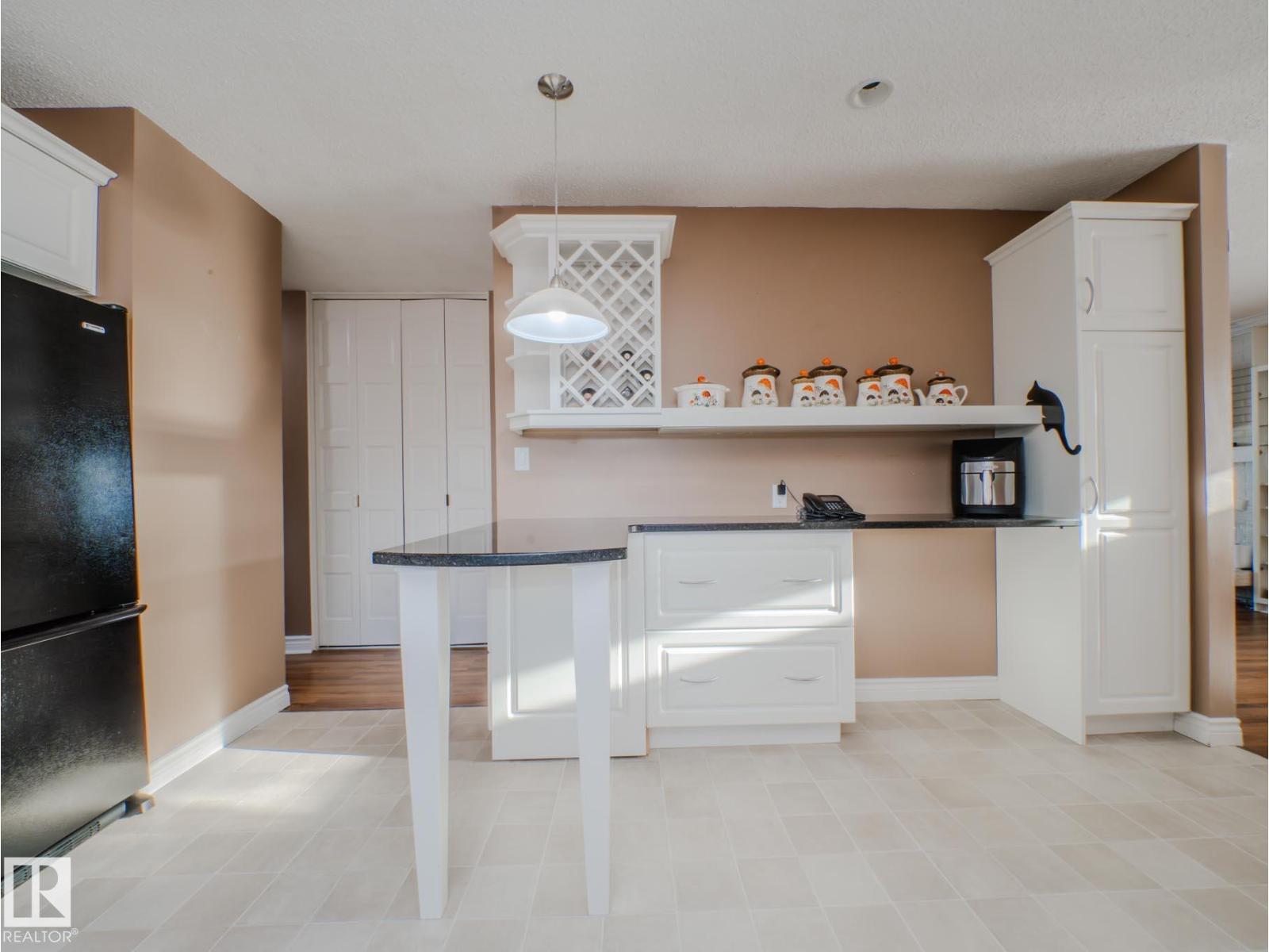 3204 113b St Nw, Edmonton, Alberta  T6J 3T7 - Photo 14 - E4470259