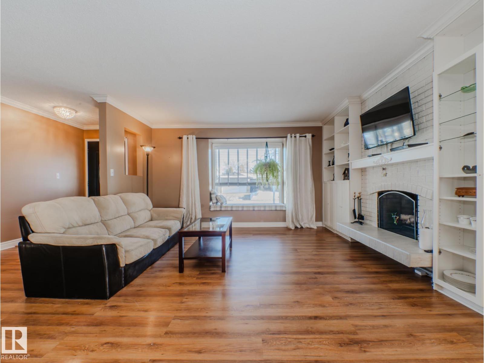 3204 113b St Nw, Edmonton, Alberta  T6J 3T7 - Photo 4 - E4470259