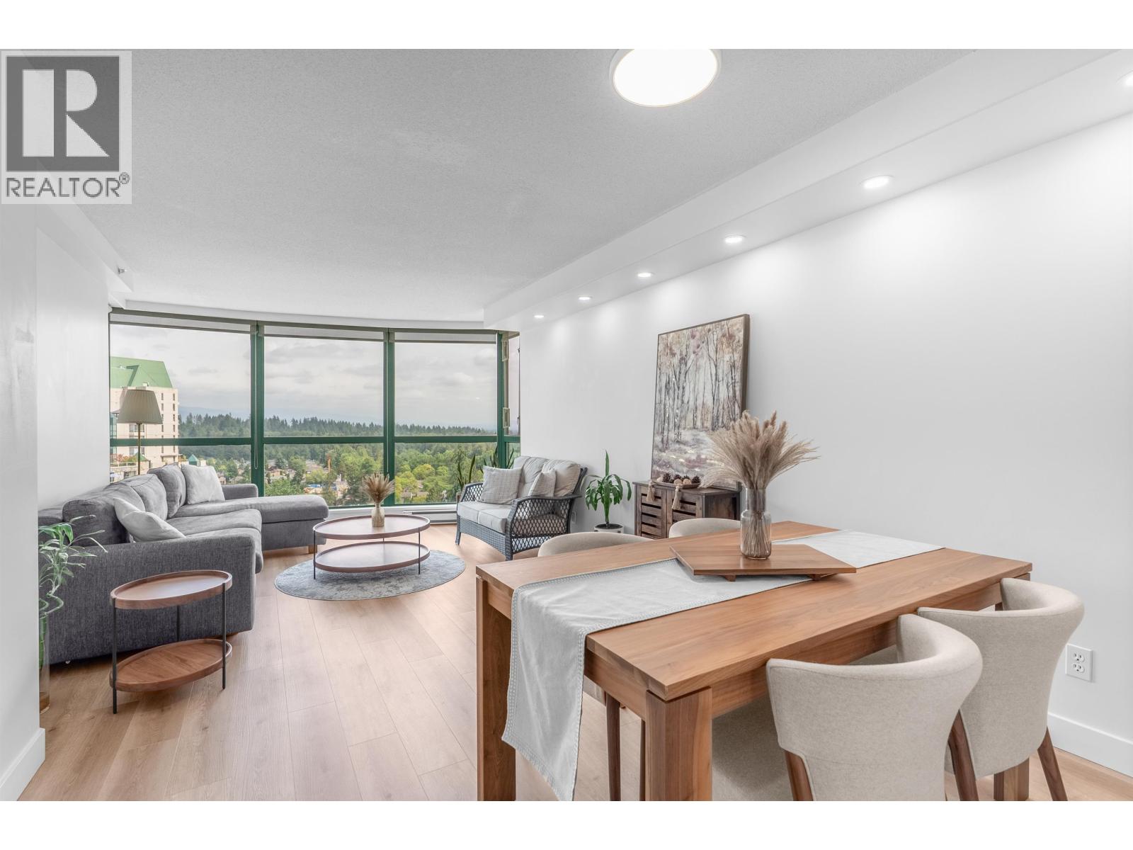 1605 3071 Glen Drive, Coquitlam, British Columbia  V3B 7R1 - Photo 5 - R3074416