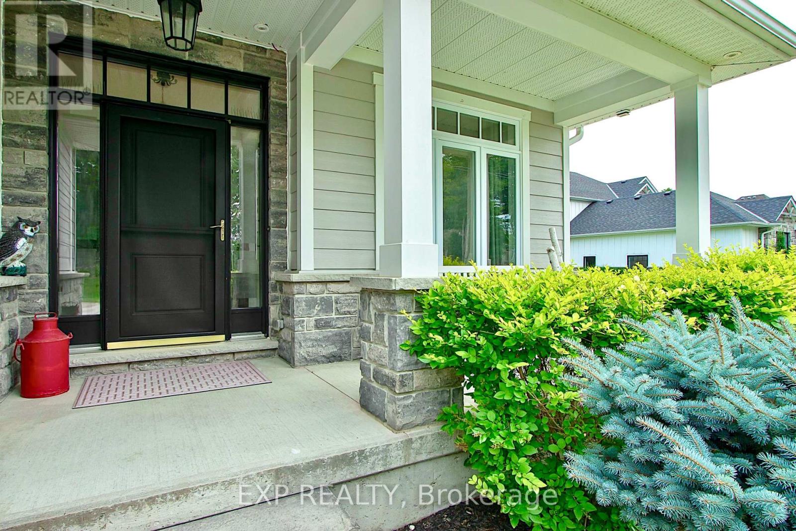 89 Gill Road, Lambton Shores, Ontario  N0M 1T0 - Photo 2 - X12701712