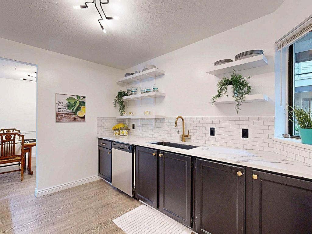 106 1467 Martin Street, White Rock, British Columbia  V4B 3W8 - Photo 7 - R3080214