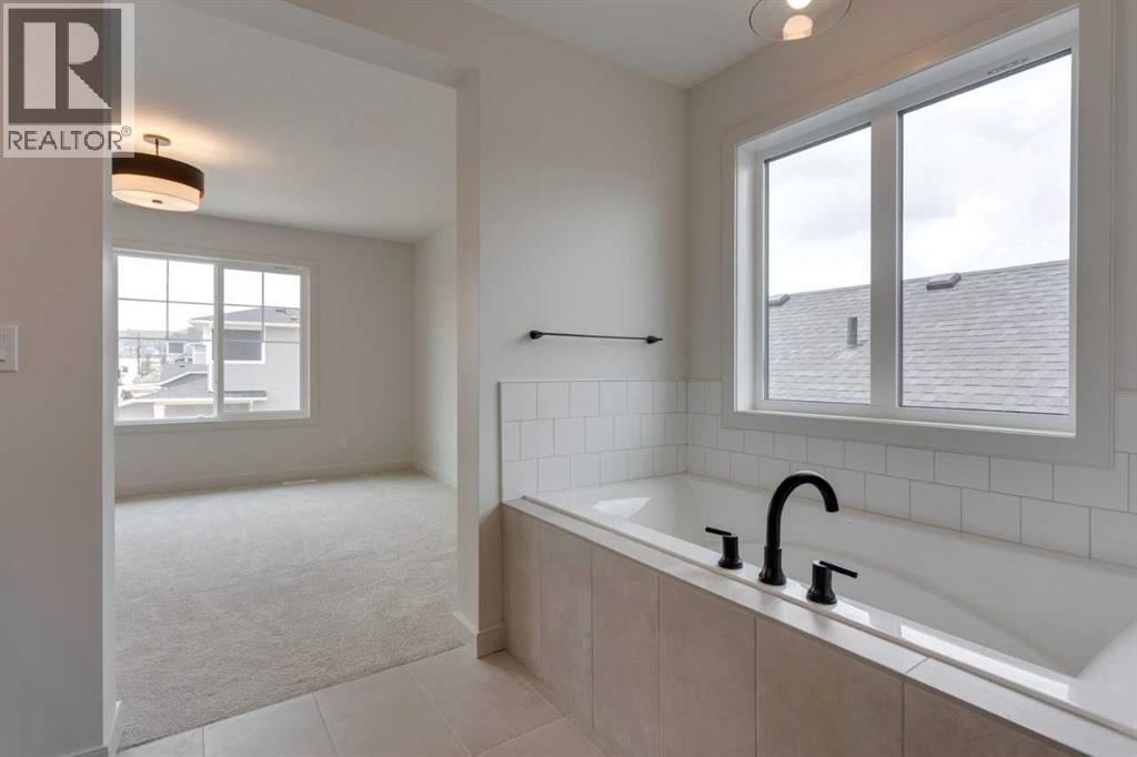 21 Bayview Mews Sw, Airdrie, Alberta  T4B 4G2 - Photo 36 - A2243336