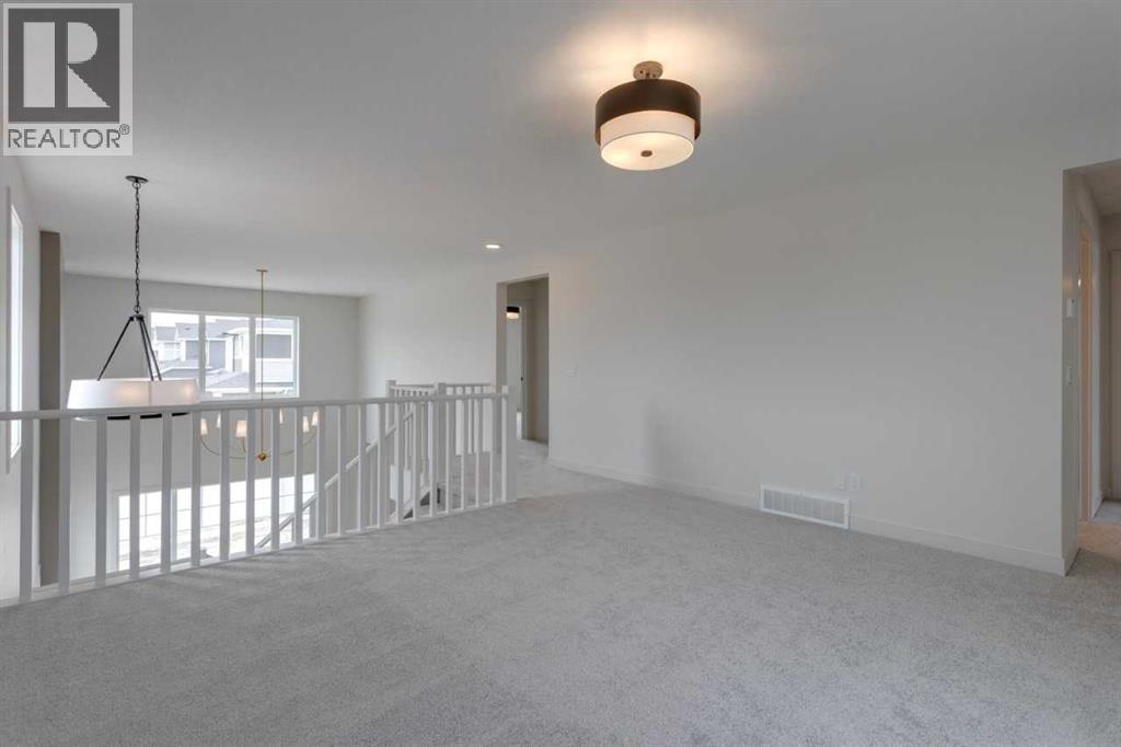 21 Bayview Mews Sw, Airdrie, Alberta  T4B 4G2 - Photo 25 - A2243336