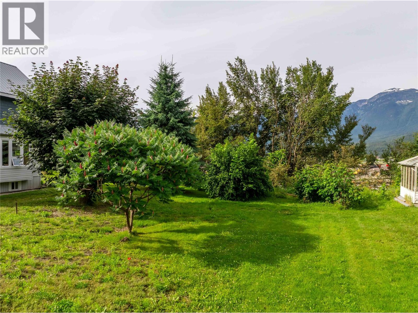 157 Track Street E, Revelstoke, British Columbia  V0E 2S2 - Photo 7 - 10356351