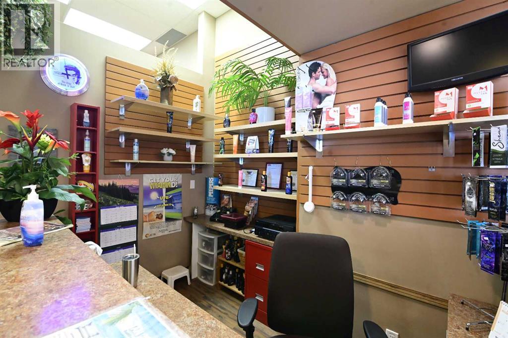 401, 8120 Beddington Boulevard Nw, Calgary, Alberta  T3K 2A8 - Photo 3 - A2241069