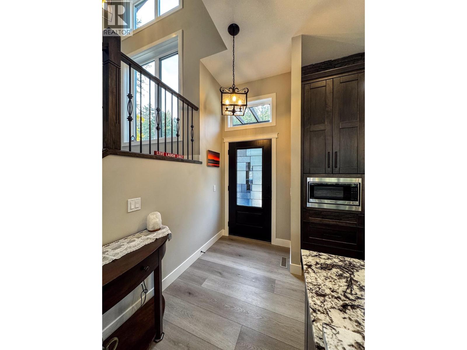 9905 Osprey Landing Drive, Wardner, British Columbia V0B 2J0 - Photo 6 - 10366794