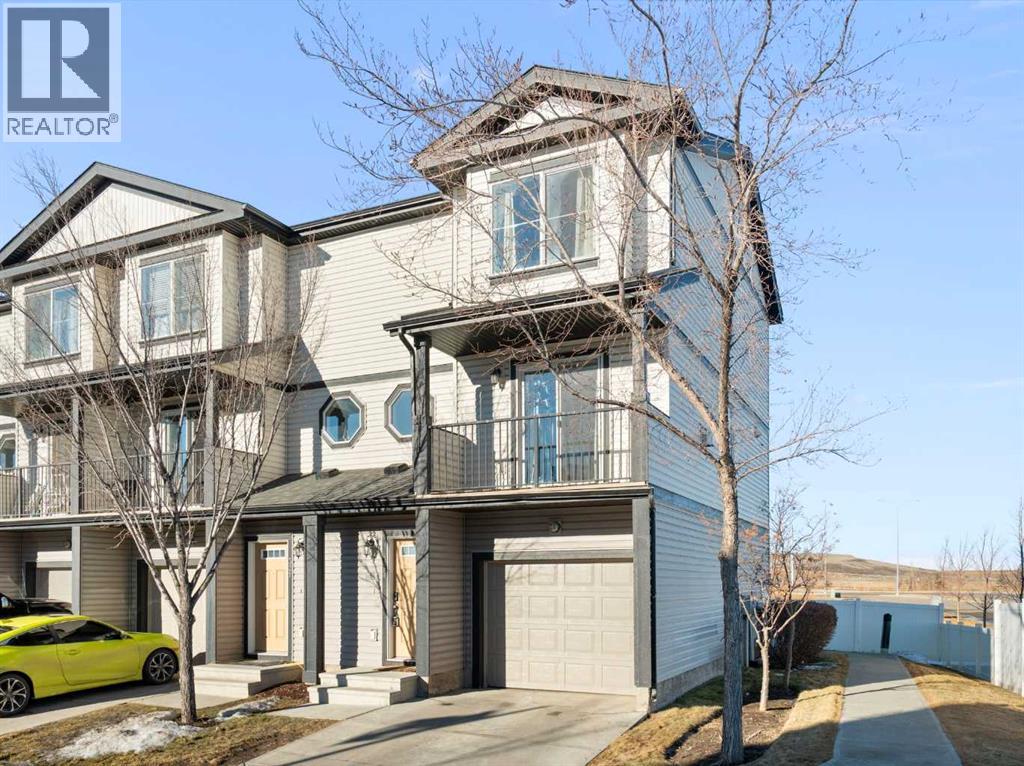 325 Copperpond Landing Se, Calgary, Alberta  T2Z 1G6 - Photo 2 - A2279011