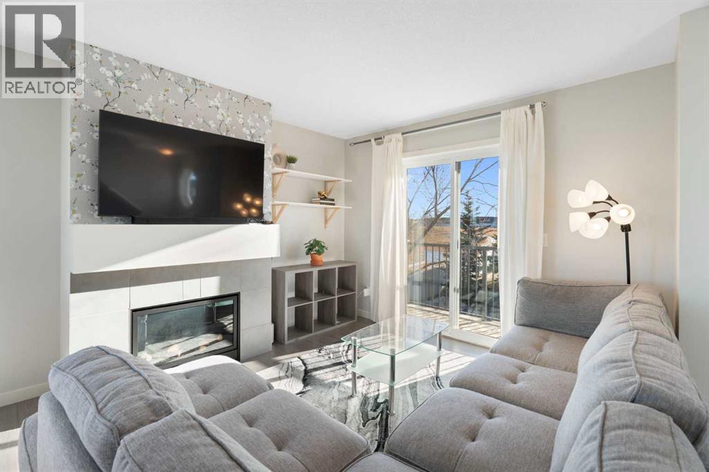 325 Copperpond Landing Se, Calgary, Alberta  T2Z 1G6 - Photo 7 - A2279011