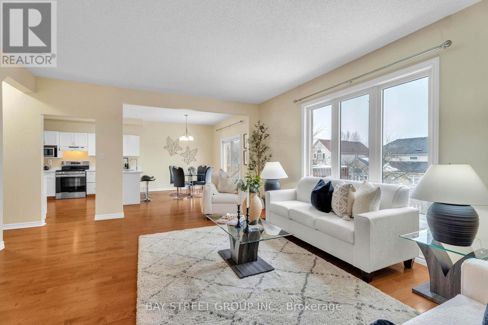 Photo 13 of 49 for 394 Berryhill Drive W