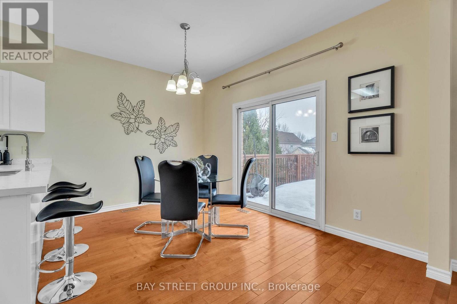 Photo 20 of 49 for 394 Berryhill Drive W