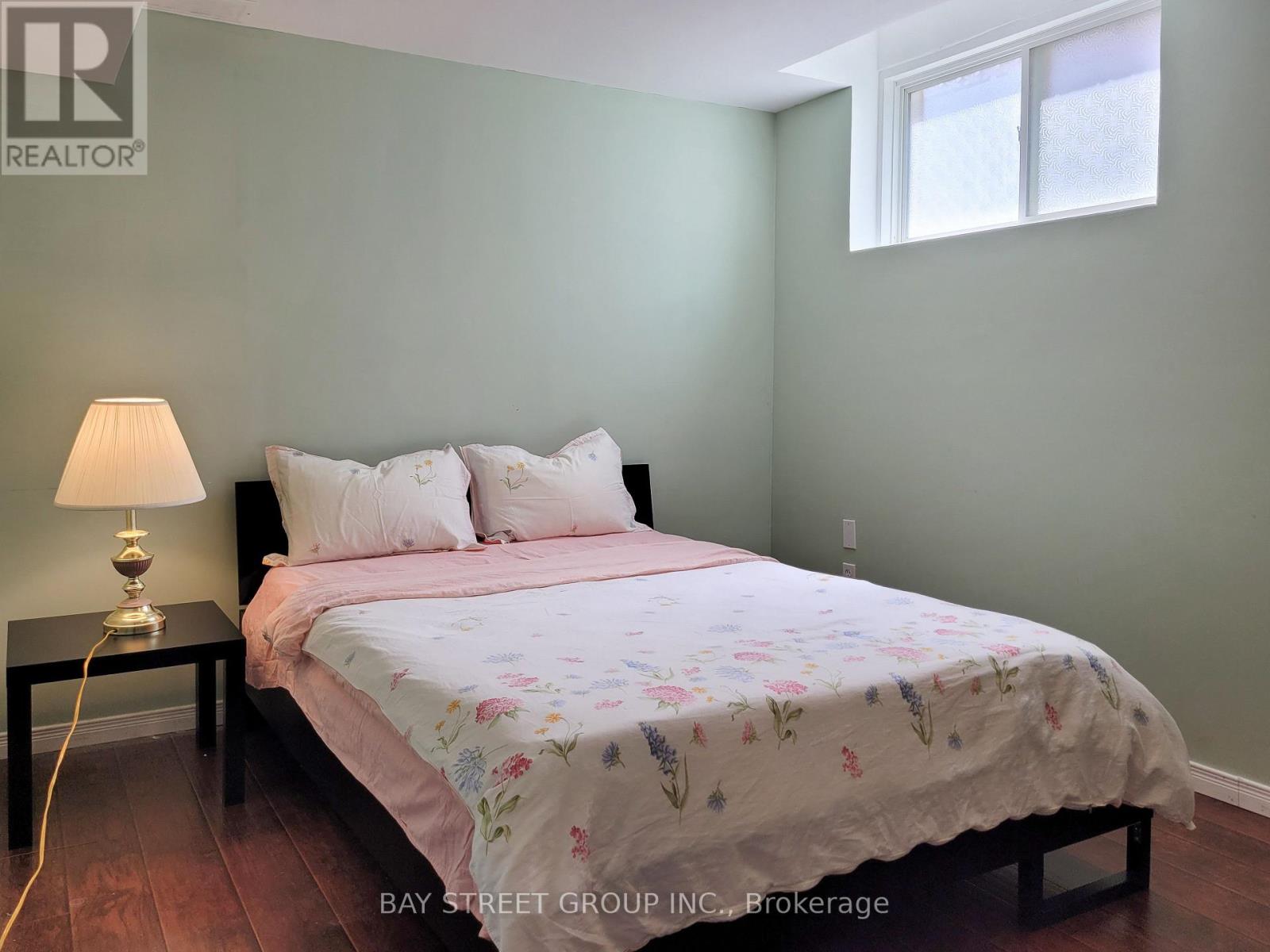 Photo 42 of 49 for 394 Berryhill Drive W