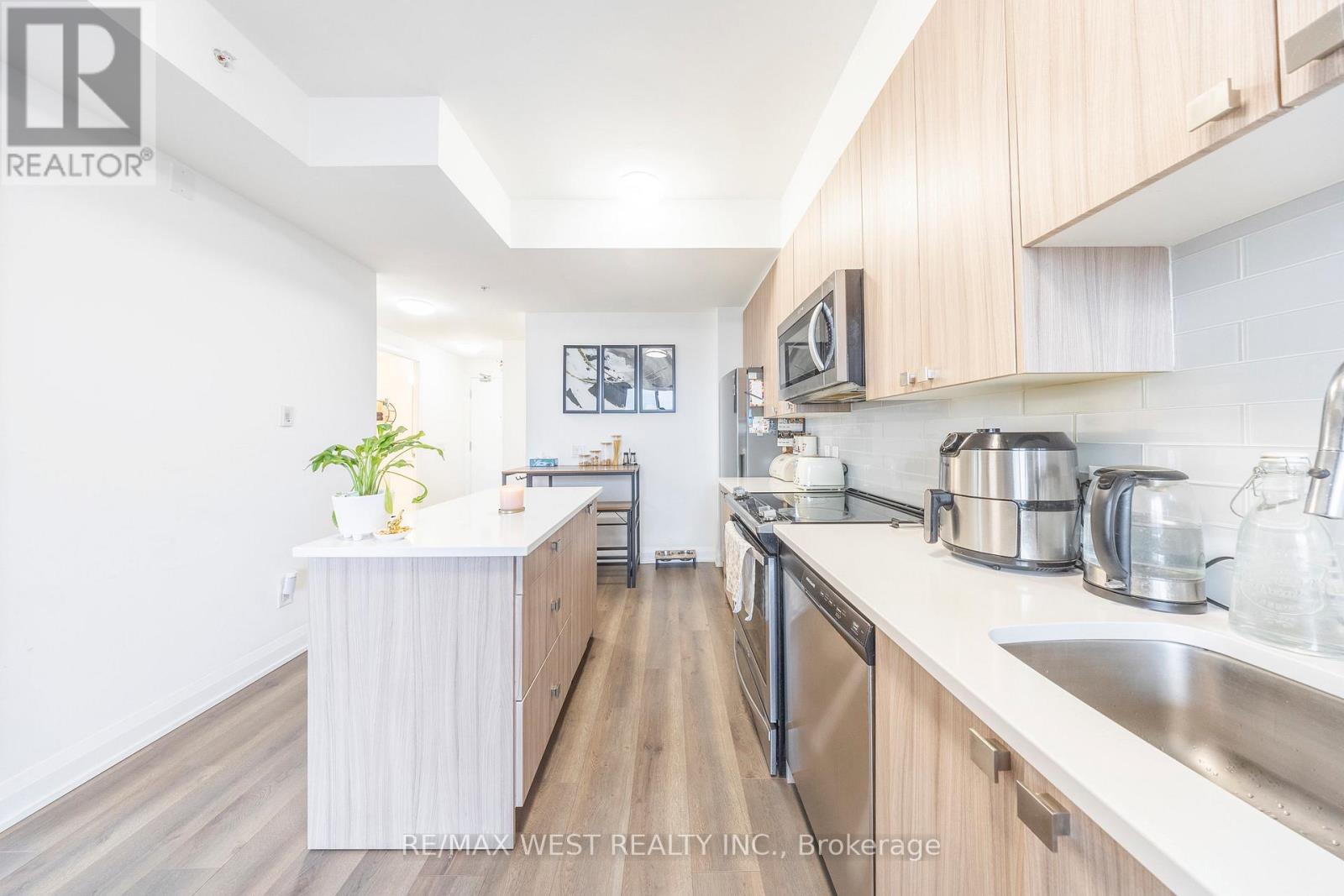 901 - 3655 Kingston Road, Toronto, Ontario  L6B 0X6 - Photo 7 - E12703612