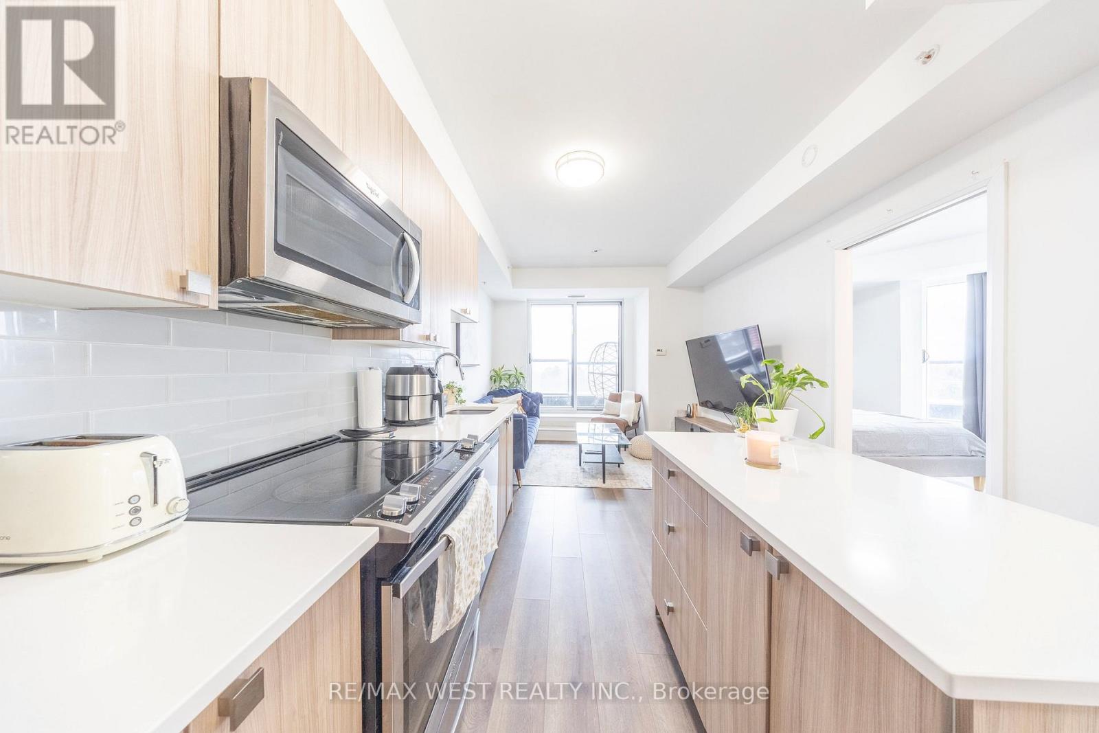 901 - 3655 Kingston Road, Toronto, Ontario  L6B 0X6 - Photo 9 - E12703612