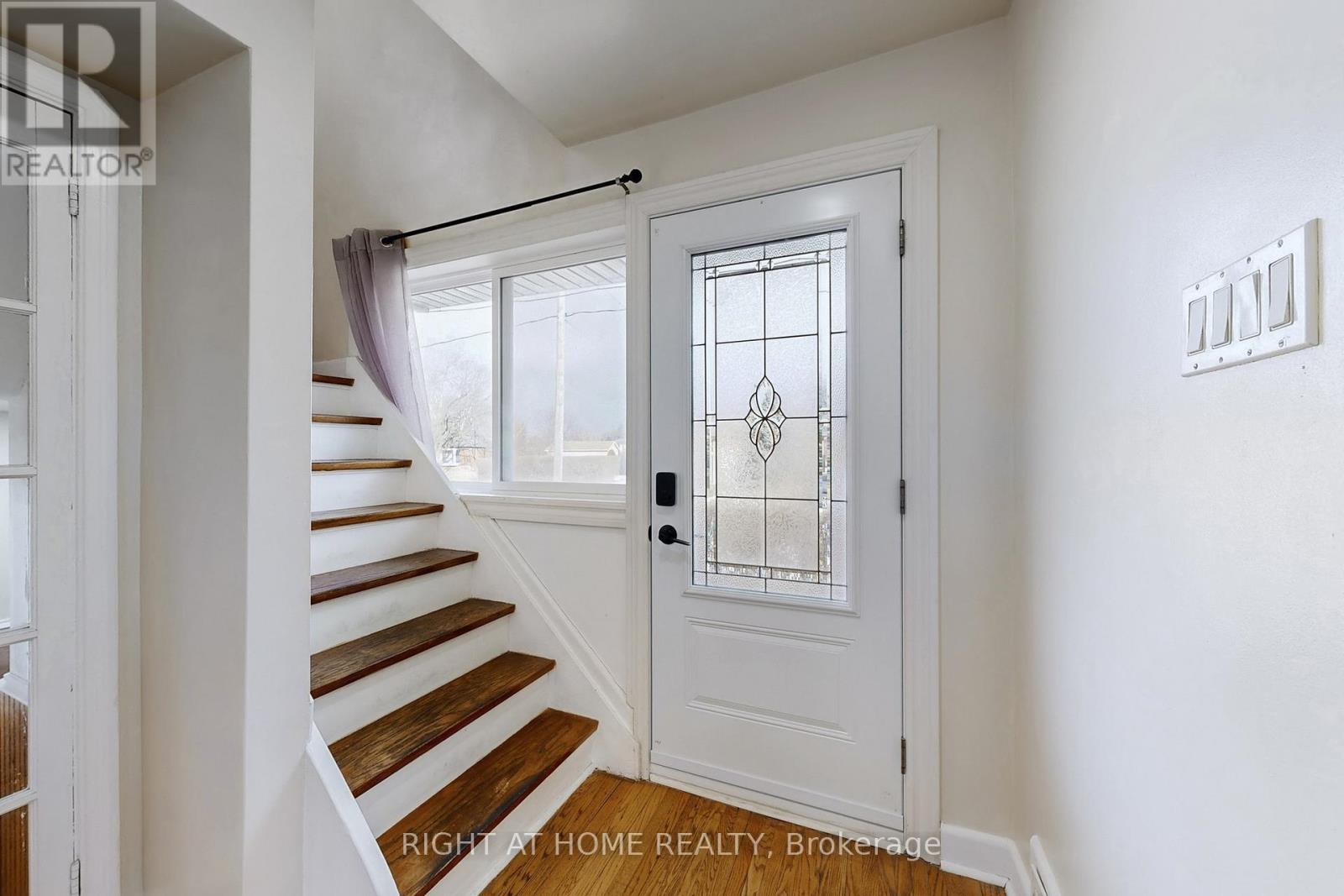 46 Glenshephard Drive, Toronto, Ontario  M1K 4N3 - Photo 10 - E12703616