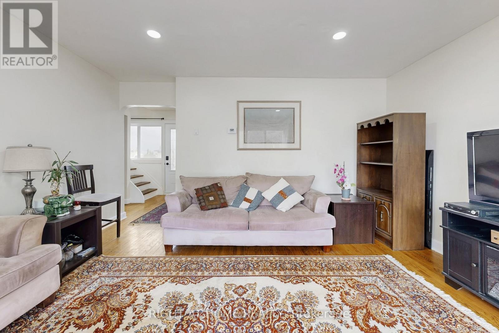 46 Glenshephard Drive, Toronto, Ontario  M1K 4N3 - Photo 13 - E12703616