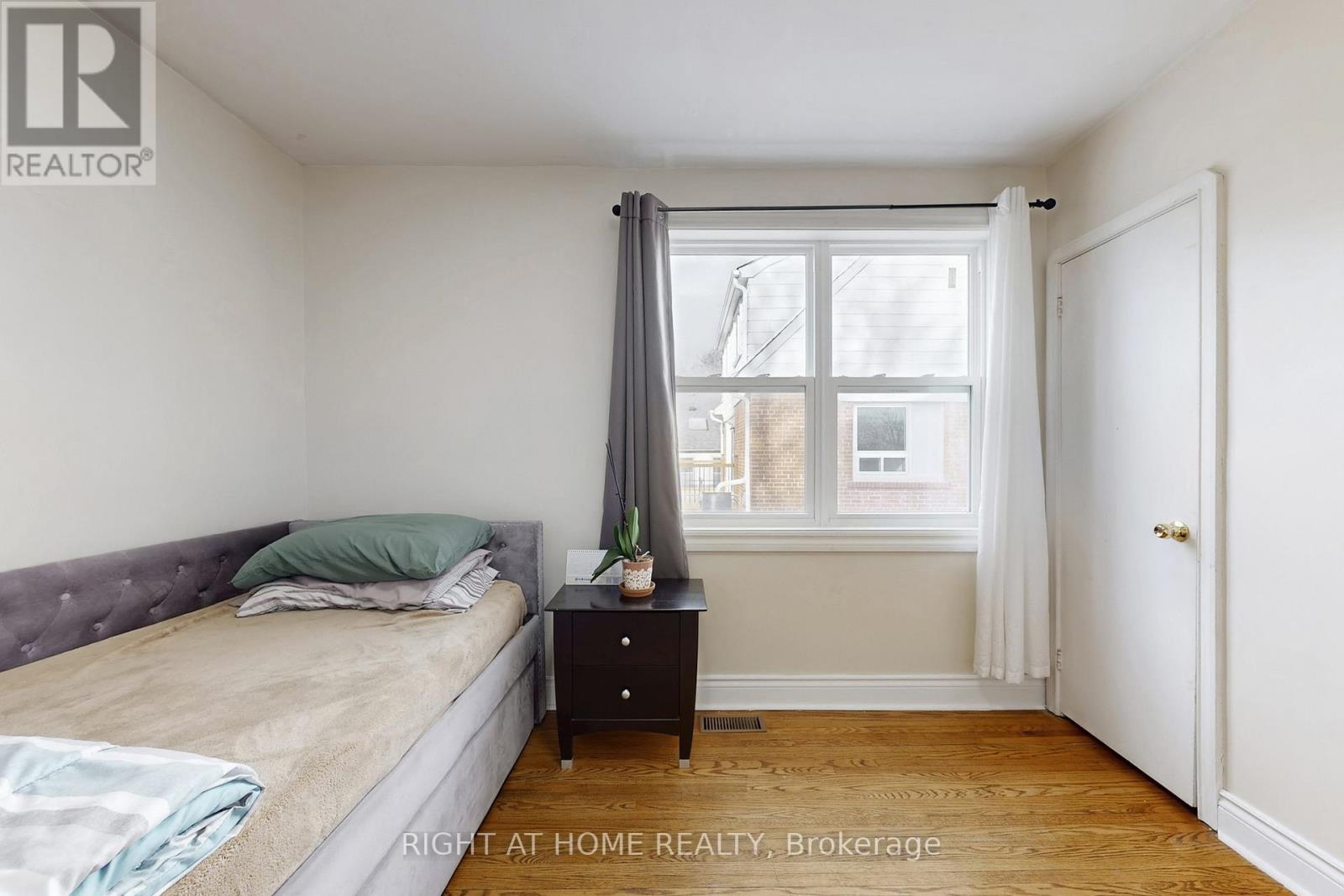 46 Glenshephard Drive, Toronto, Ontario  M1K 4N3 - Photo 16 - E12703616