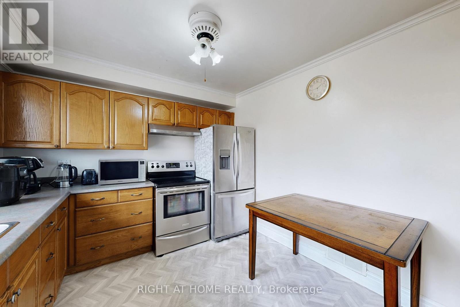 46 Glenshephard Drive, Toronto, Ontario  M1K 4N3 - Photo 20 - E12703616