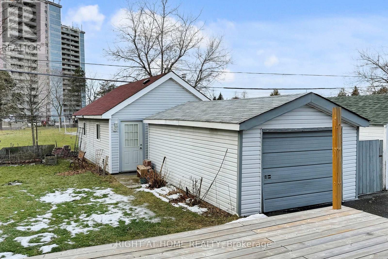 46 Glenshephard Drive, Toronto, Ontario  M1K 4N3 - Photo 7 - E12703616