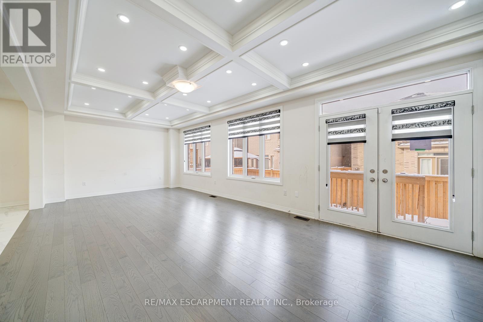 104 Mckean Drive, Whitchurch-Stouffville, Ontario  L4A 4W4 - Photo 14 - N12703598